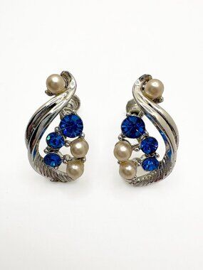 Signed "STAR" Vintage Blue Rhinestone Faux Pearl Screw Back Earrings